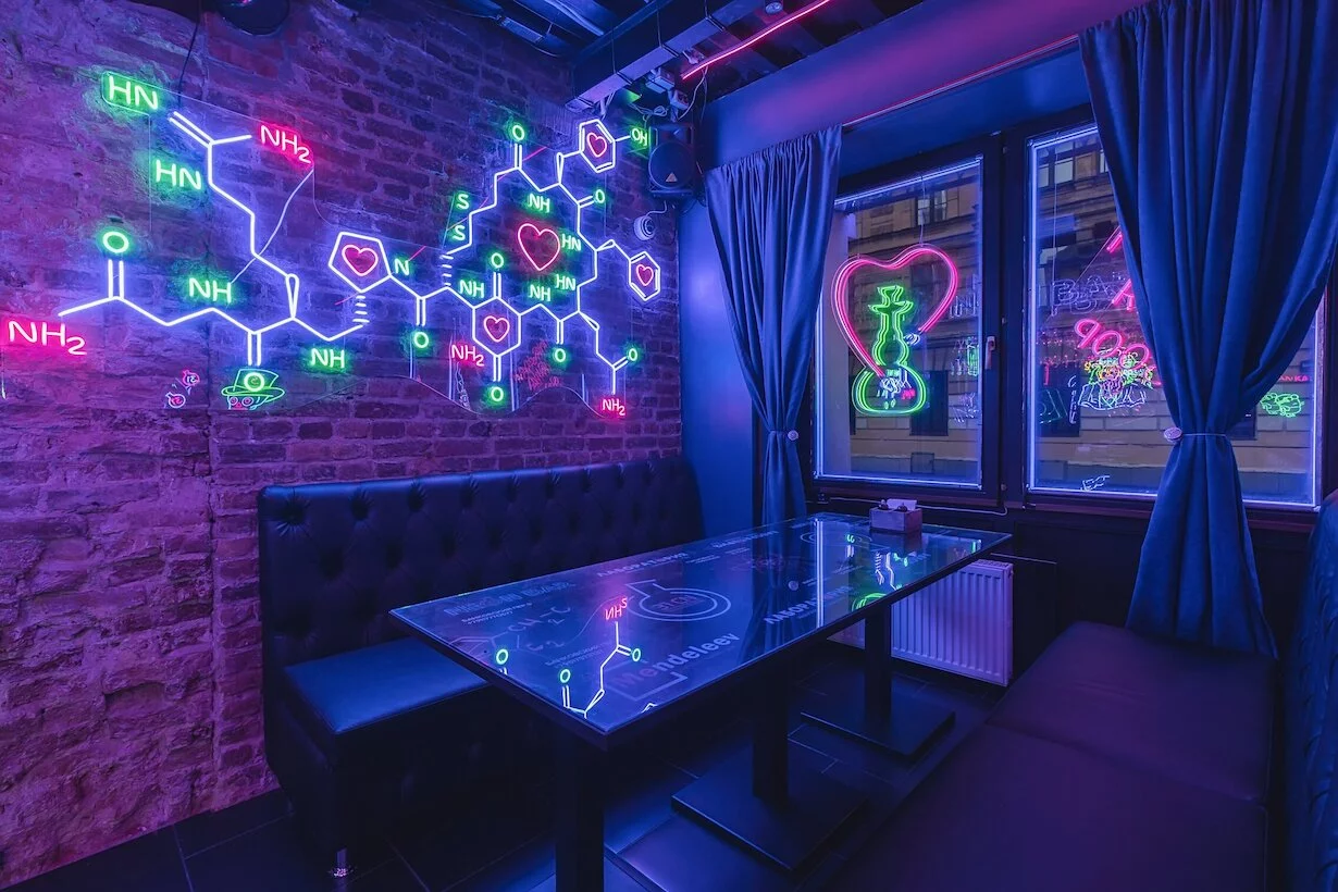 Банкет в клубе «Neon Bar»